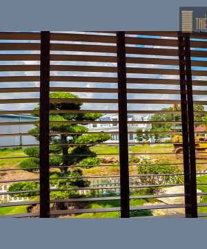 Alternative view of RÈM SÁO GỖ 240504 -2