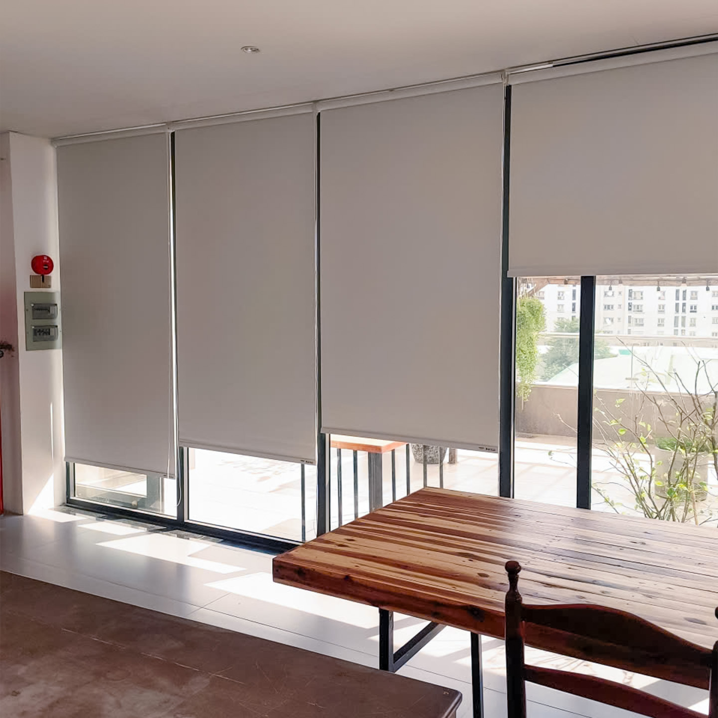 Thi Công Rèm Cuốn Trơn Tại Quán Cà Phê Cánh Đồng Lưng Trời Gò Vấp | Rèm Cửa Thiên Kim - Ảnh 21