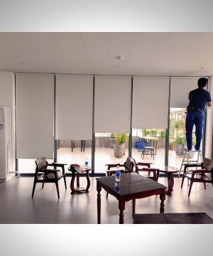 Thi Công Rèm Cuốn Trơn Tại Quán Cà Phê Cánh Đồng Lưng Trời Gò Vấp | Rèm Cửa Thiên Kim