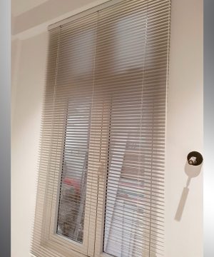 Thi Công Rèm Sáo Nhôm Căn Hộ Dịch Vụ Đường Phan Văn Trị Gò Vấp